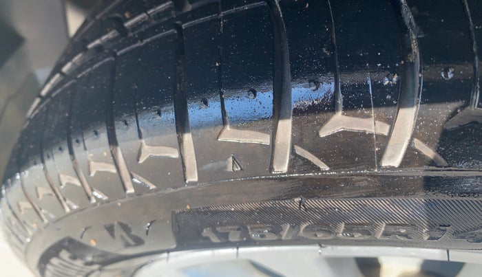 2017 Tata Tiago XZ PETROL, Petrol, Manual, 65,421 km, Left Rear Tyre Tread
