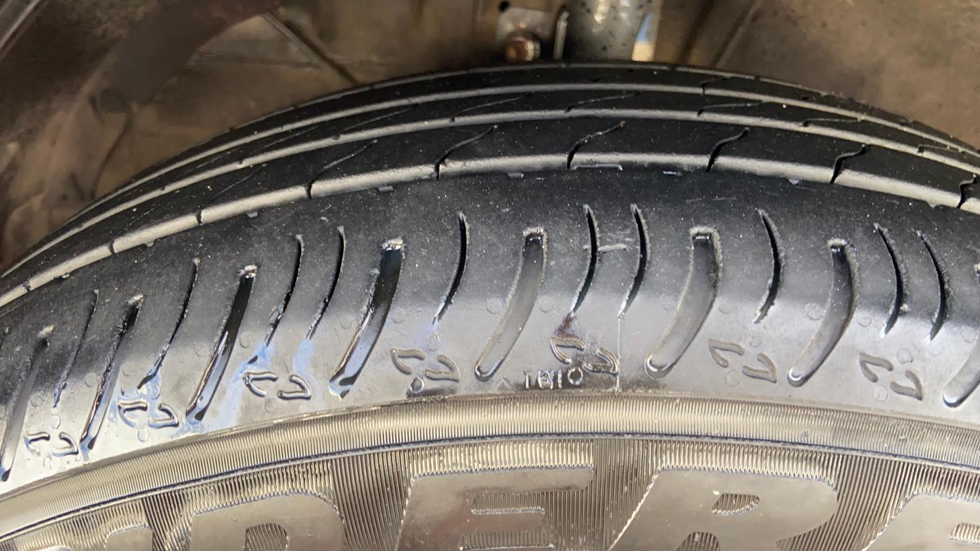 2024 Maruti XL6 ALPHA PLUS AT, Petrol, Automatic, 25,334 km, Left Front Tyre Tread