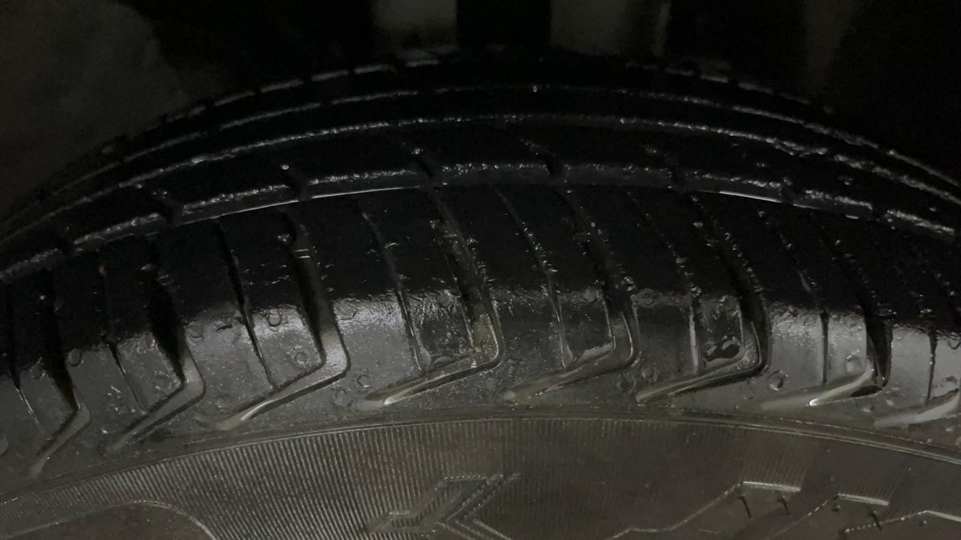 2019 Renault Kwid RXT 1.0 (O), Petrol, Manual, 36,665 km, Right Front Tyre Tread