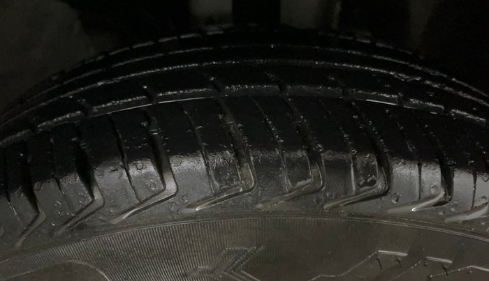 2019 Renault Kwid RXT 1.0 (O), Petrol, Manual, 36,476 km, Right Front Tyre Tread