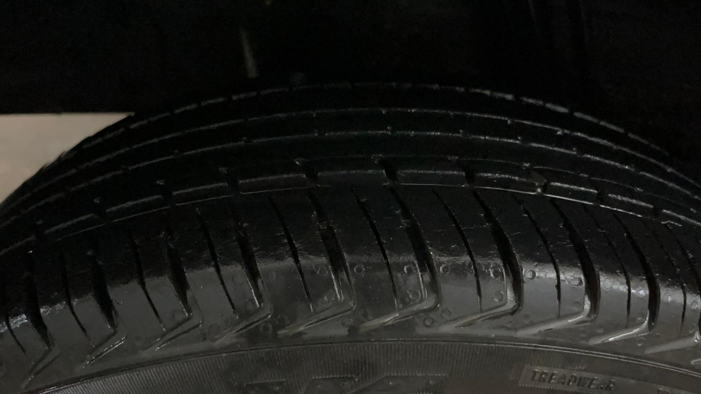 2019 Renault Kwid RXT 1.0 (O), Petrol, Manual, 36,665 km, Right Rear Tyre Tread