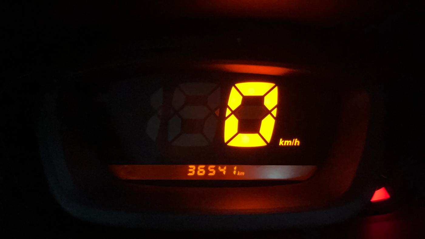 2019 Renault Kwid RXT 1.0 (O), Petrol, Manual, 36,665 km, Odometer Image