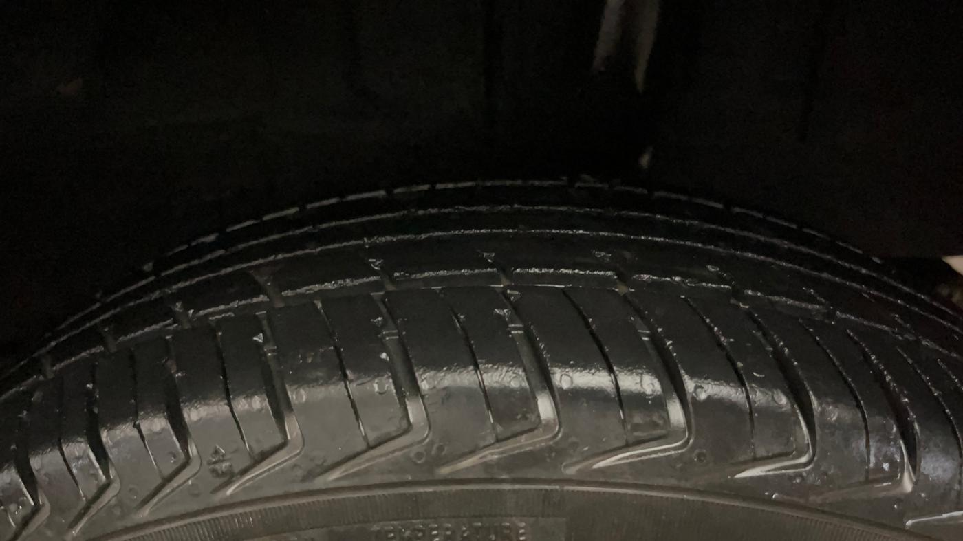 2019 Renault Kwid RXT 1.0 (O), Petrol, Manual, 36,665 km, Left Rear Tyre Tread