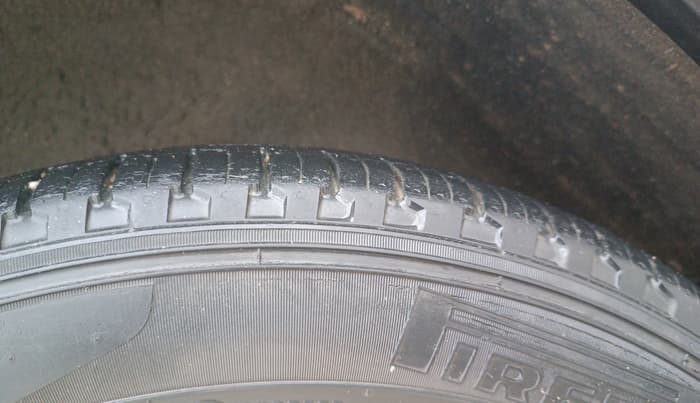 2017 Skoda Kodiaq STYLE 2.0 TDI 4X4 AT, Diesel, Automatic, 1,00,397 km, Right Rear Tyre Tread
