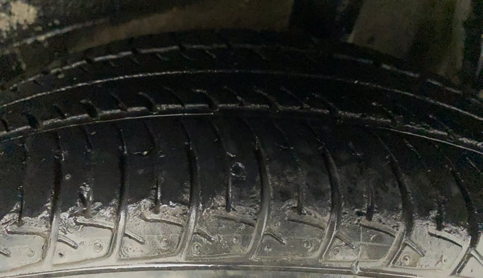 2015 Maruti Celerio ZXI AMT, Petrol, Automatic, 54,797 km, Left Rear Tyre Tread