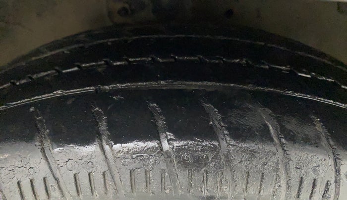 2015 Maruti Celerio ZXI AMT, Petrol, Automatic, 54,797 km, Right Front Tyre Tread