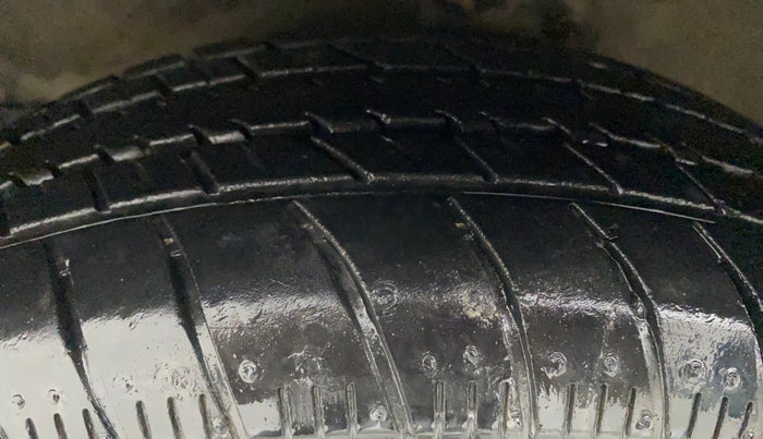 2015 Maruti Celerio ZXI AMT, Petrol, Automatic, 54,797 km, Left Front Tyre Tread