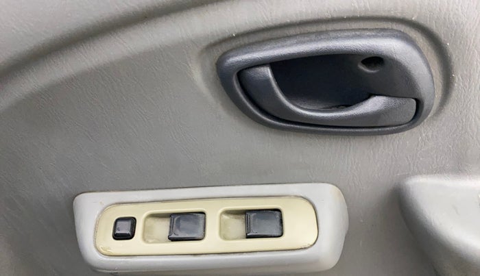 2013 Maruti Alto K10 VXI, Petrol, Manual, 97,628 km, Driver Side Door Panels Control