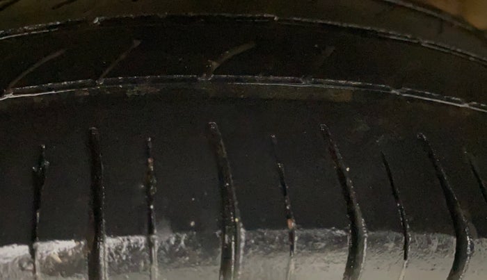 2013 Maruti Alto K10 VXI, Petrol, Manual, 97,628 km, Right Rear Tyre Tread