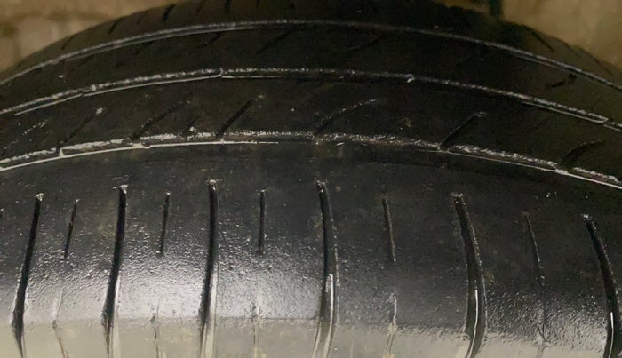 2013 Maruti Alto K10 VXI, Petrol, Manual, 97,628 km, Left Front Tyre Tread