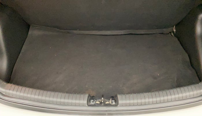 2017 Hyundai Grand i10 ASTA 1.2 KAPPA VTVT, Petrol, Manual, 25,498 km, Boot Inside
