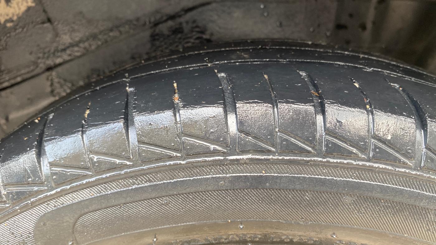 2015 Maruti Wagon R 1.0 VXI, Petrol, Manual, 98,086 km, Left Rear Tyre Tread