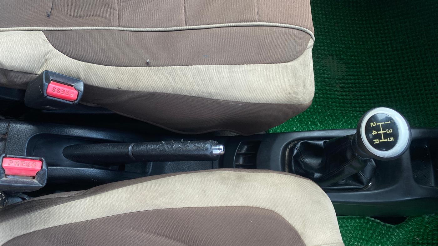2015 Maruti Wagon R 1.0 VXI, Petrol, Manual, 98,086 km, Gear Lever
