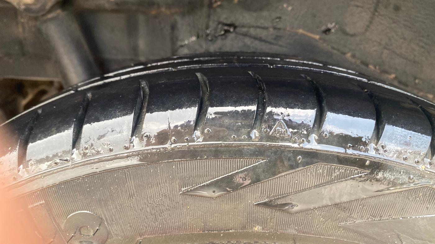 2015 Maruti Wagon R 1.0 VXI, Petrol, Manual, 98,086 km, Right Rear Tyre Tread