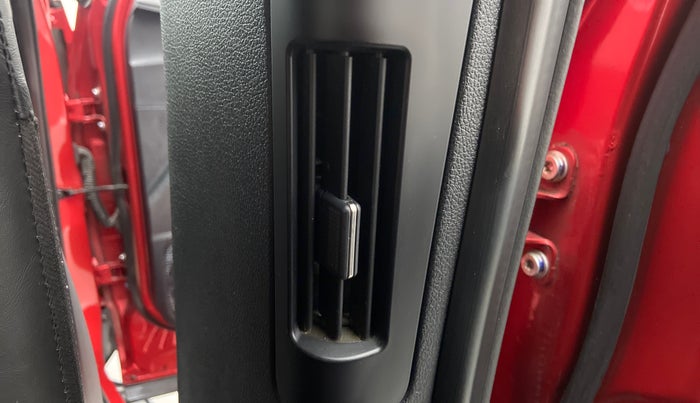 2021 Tata Harrier XT+ 2.0 KRYOTEC, Diesel, Manual, 27,904 km, Rear AC Vents
