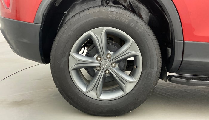 2021 Tata Harrier XT+ 2.0 KRYOTEC, Diesel, Manual, 27,904 km, Right Rear Wheel