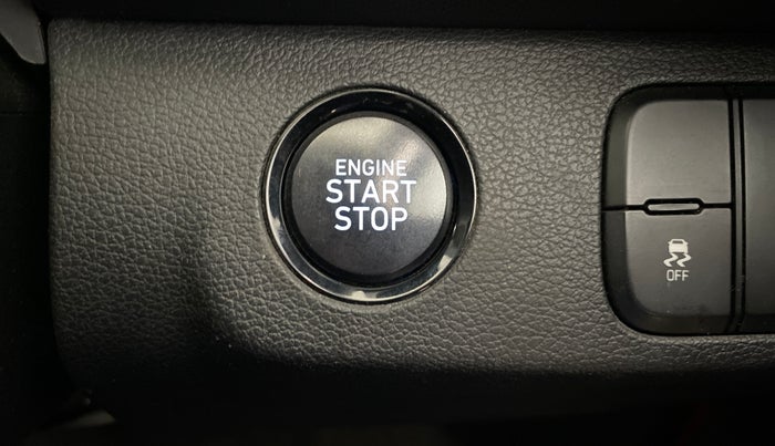 2019 Hyundai VENUE SX(O) 1.4 CRDI, Diesel, Manual, 69,664 km, Keyless Start/ Stop Button