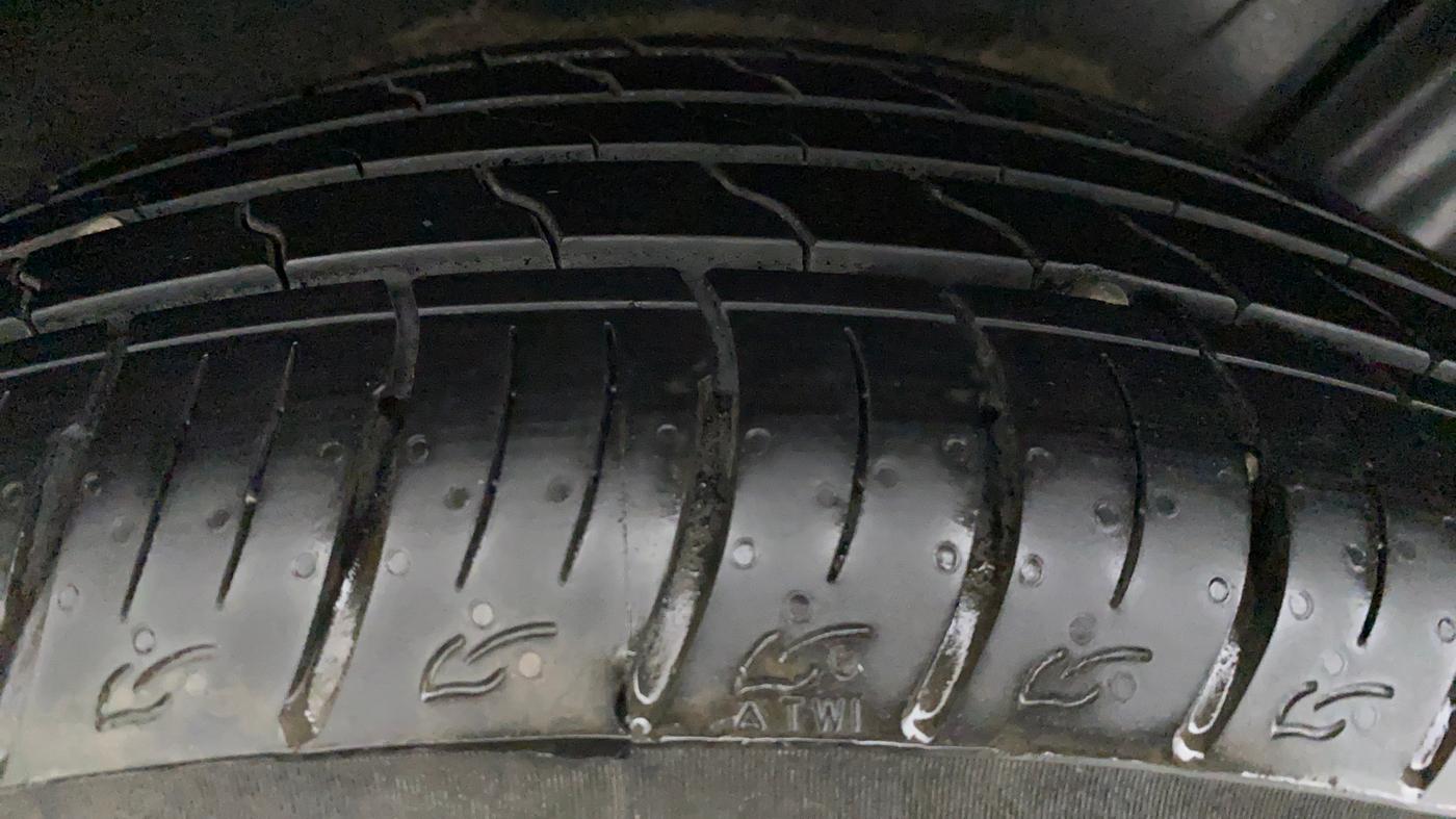 2021 Maruti Vitara Brezza ZXI +, Petrol, Manual, 5,061 km, Right Rear Tyre Tread