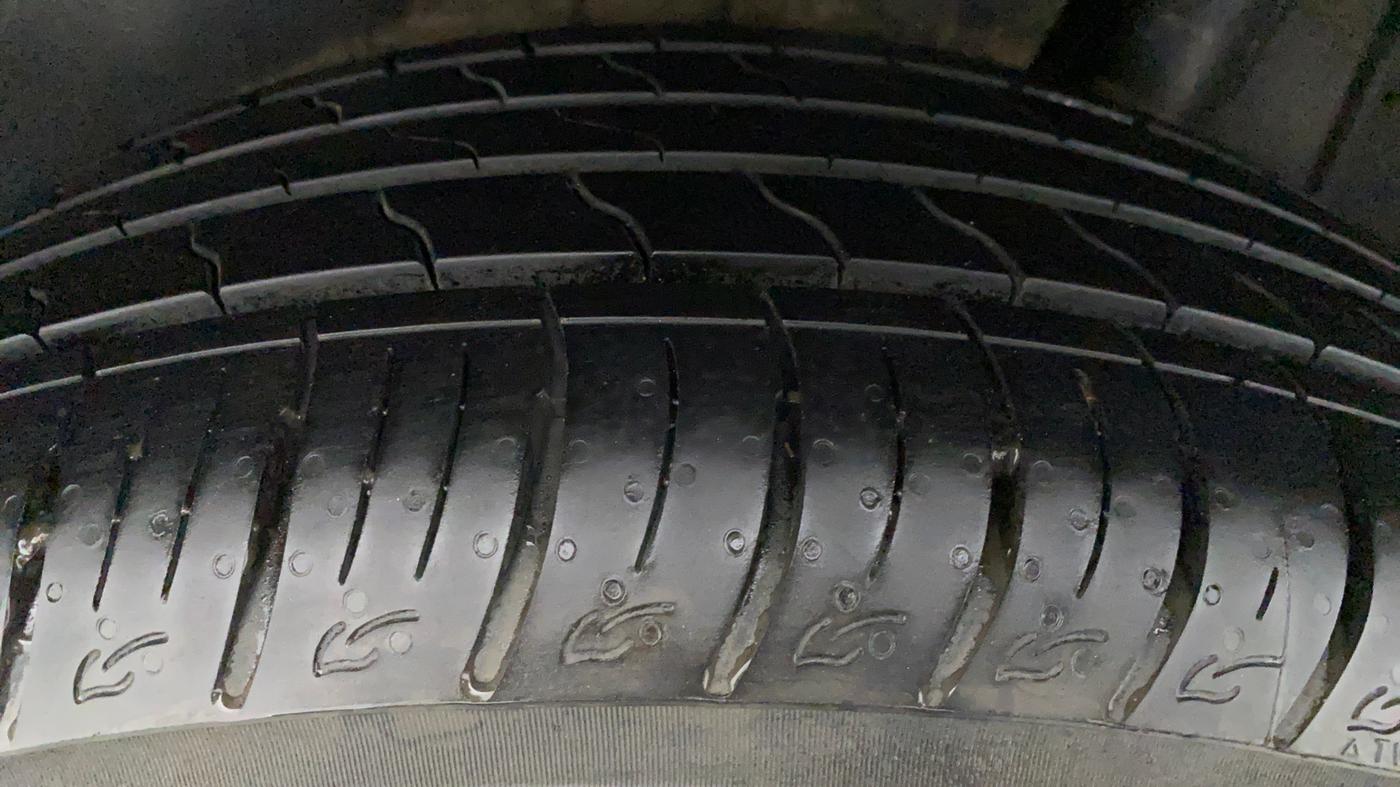 2021 Maruti Vitara Brezza ZXI +, Petrol, Manual, 5,061 km, Right Front Tyre Tread
