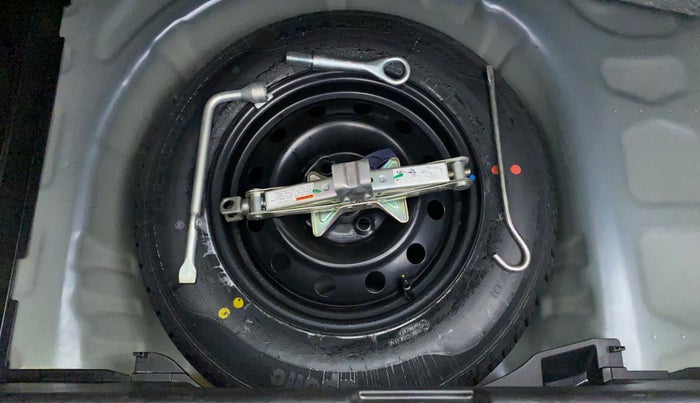 2019 Maruti Swift VXI D, Petrol, Manual, 12,270 km, Spare Tyre