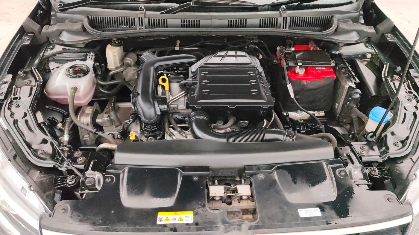 2023 Volkswagen VIRTUS TOPLINE TSI 1.0 AT, Petrol, Automatic, 57,056 km, Engine View