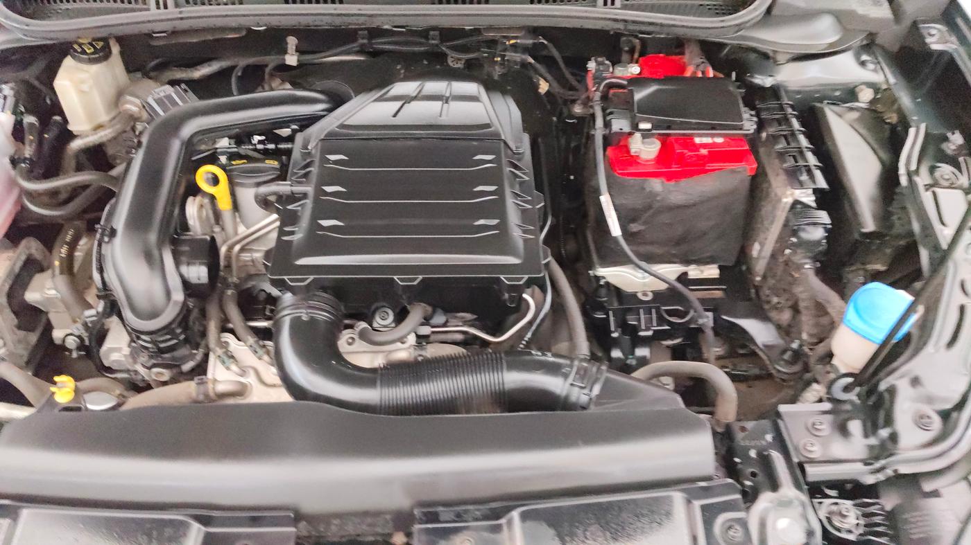 2023 Volkswagen VIRTUS TOPLINE TSI 1.0 AT, Petrol, Automatic, 57,056 km, Engine View - Left