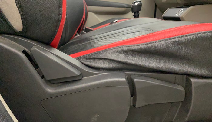 2022 Renault TRIBER RXZ, Petrol, Manual, 18,267 km, Driver Side Adjustment Panel