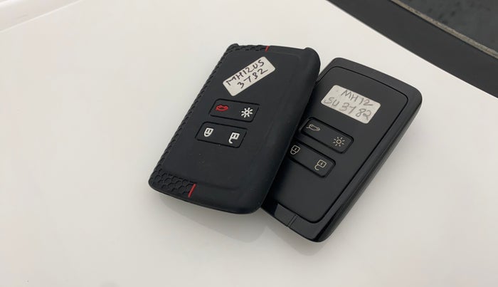 2022 Renault TRIBER RXZ, Petrol, Manual, 18,267 km, Key Close Up