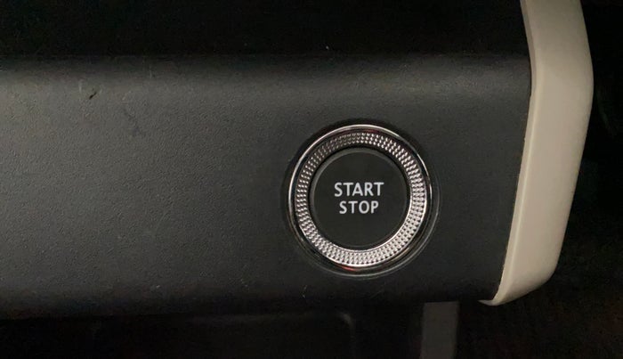 2022 Renault TRIBER RXZ, Petrol, Manual, 18,267 km, Keyless Start/ Stop Button