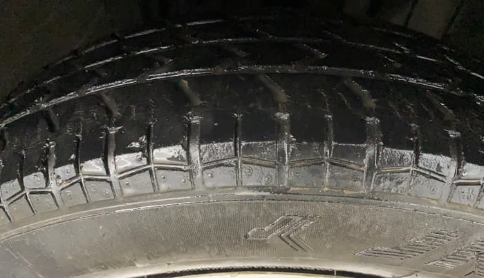 2019 Renault TRIBER RXL MT, CNG, Manual, 84,395 km, Right Front Tyre Tread