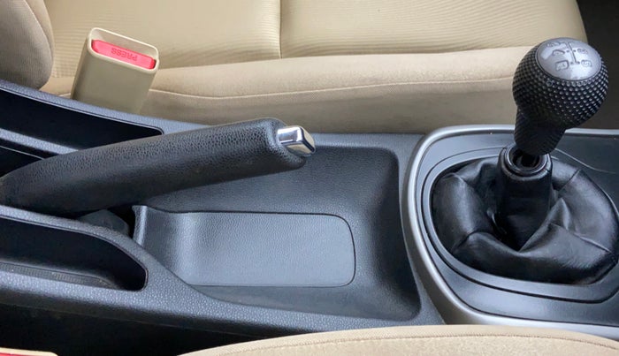 2016 Honda City V MT PETROL, Petrol, Manual, 50,103 km, Gear Lever