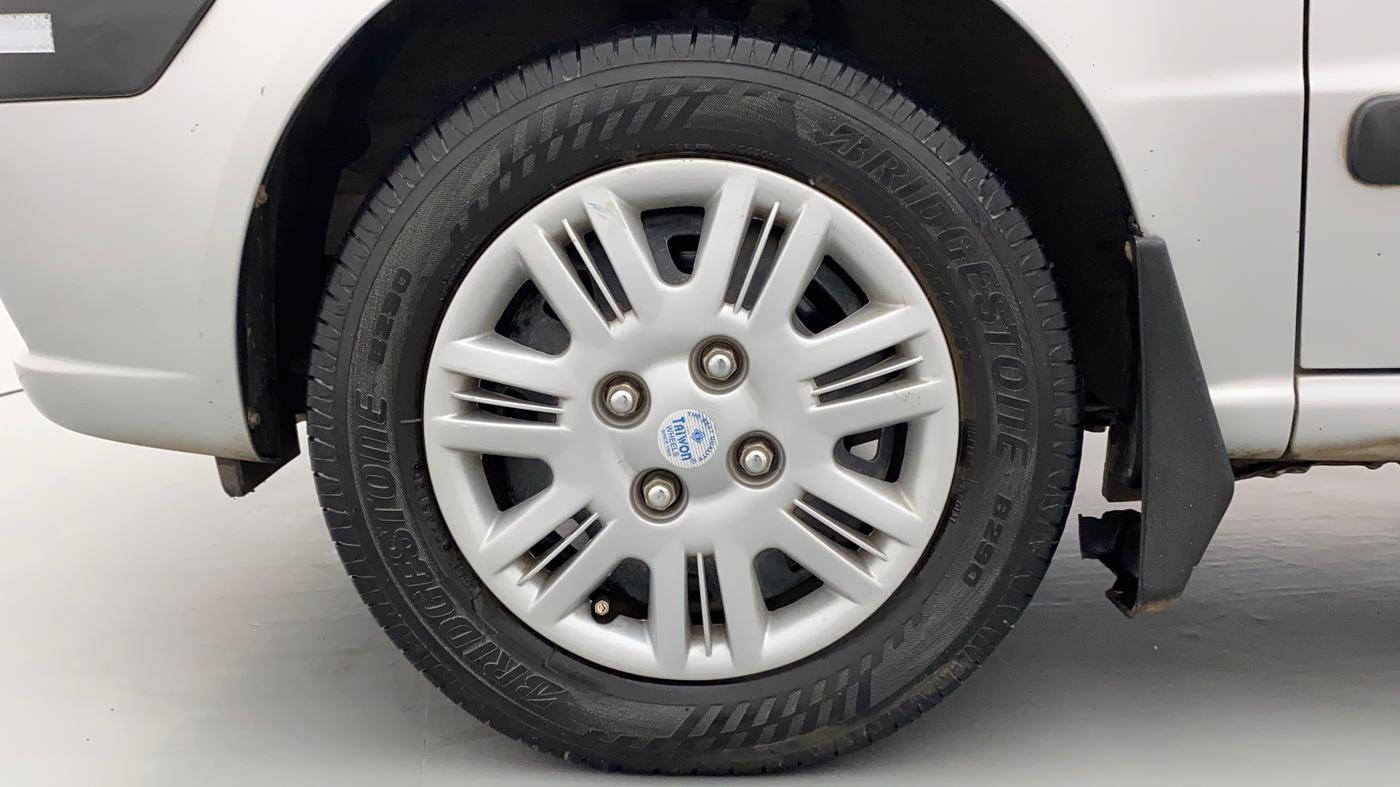 2012 Hyundai Santro Xing GLS, Petrol, Manual, 84,532 km, Left Front Wheel
