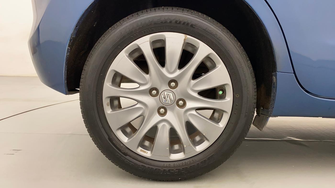 2016 Maruti Baleno ZETA DIESEL 1.3, Diesel, Manual, 1,05,249 km, Right Rear Wheel