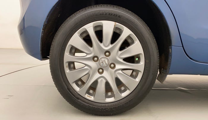 2016 Maruti Baleno ZETA DIESEL 1.3, Diesel, Manual, 1,05,249 km, Right Rear Wheel