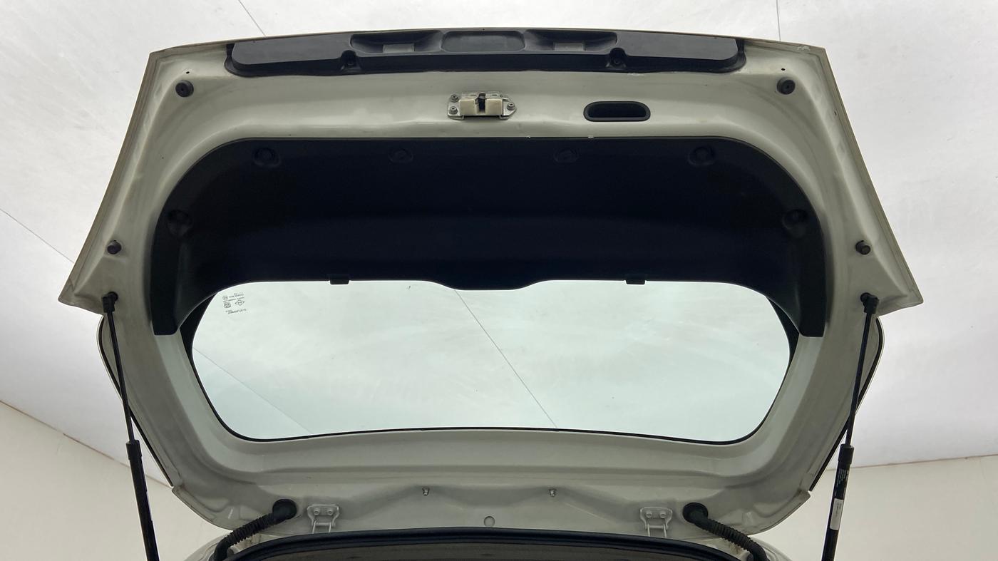 2015 Maruti Swift LDI O, Diesel, Manual, 69,023 km, Boot Door Open