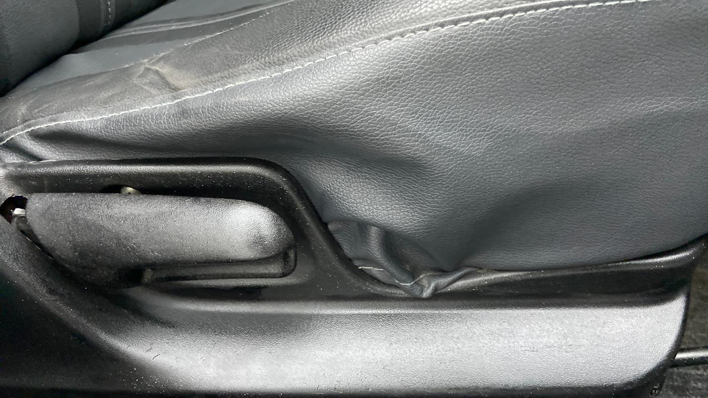 2015 Maruti Swift LDI O, Diesel, Manual, 69,023 km, Driver Side Adjustment Panel