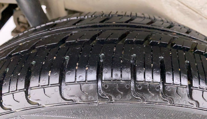 2018 Maruti Wagon R 1.0 VXI, Petrol, Manual, 44,143 km, Right Rear Tyre Tread