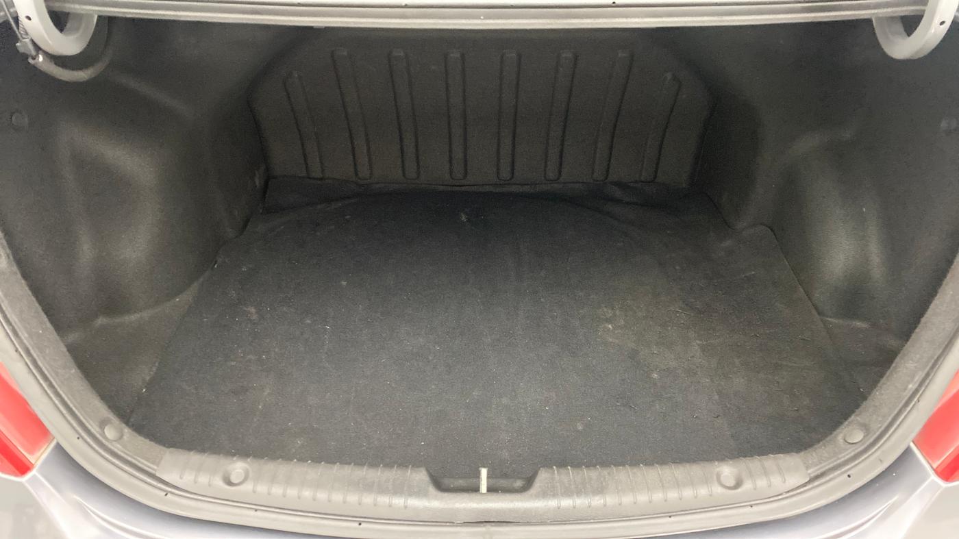 2015 Hyundai Verna FLUIDIC 1.4 VTVT, Petrol, Manual, 23,625 km, Boot Inside