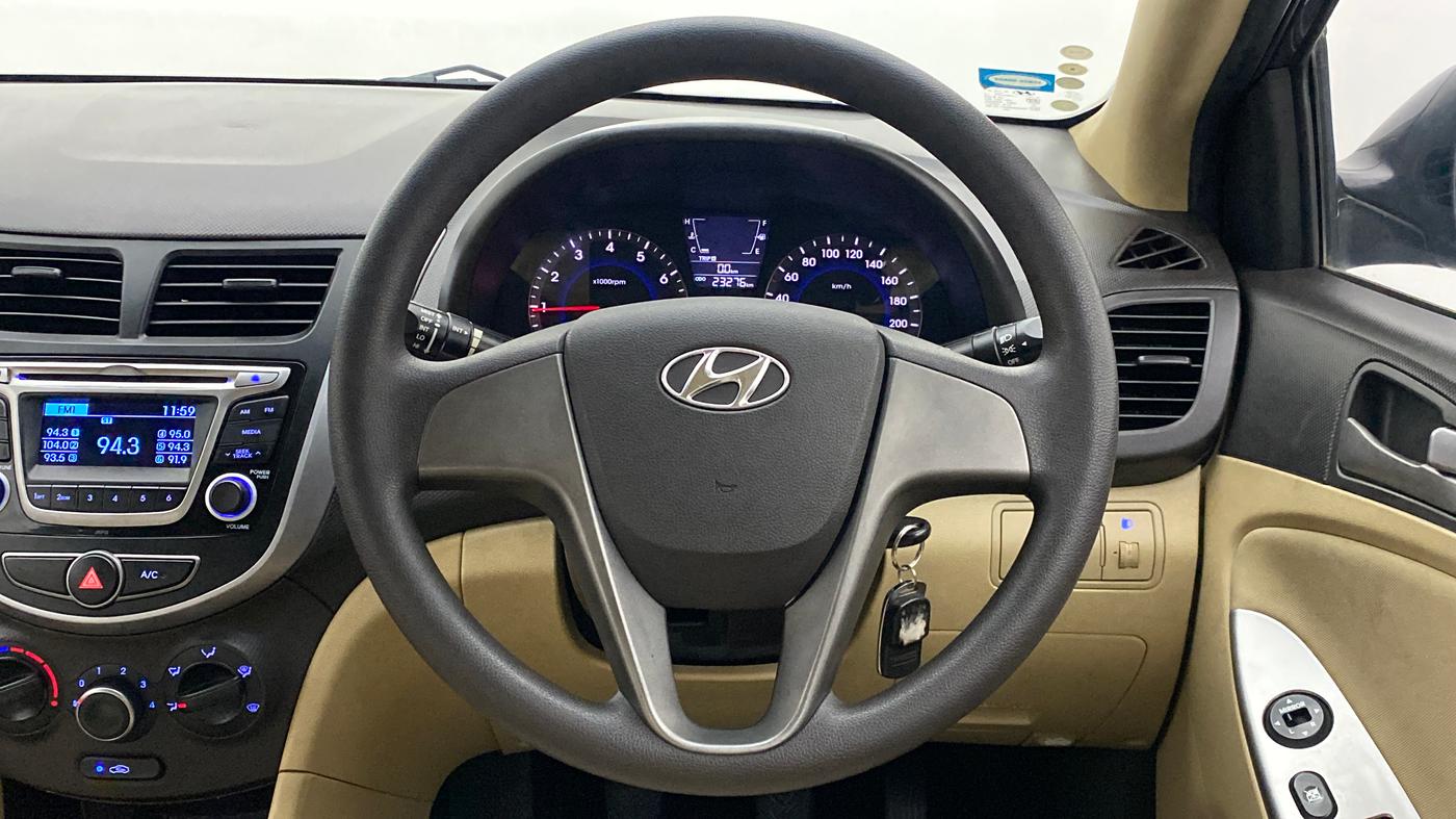 2015 Hyundai Verna FLUIDIC 1.4 VTVT, Petrol, Manual, 23,625 km, Steering Wheel Close Up