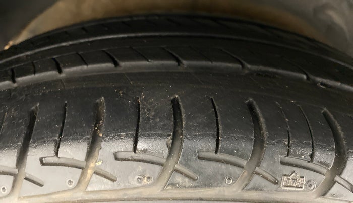 2015 Hyundai Verna FLUIDIC 1.4 VTVT, Petrol, Manual, 23,625 km, Left Rear Tyre Tread