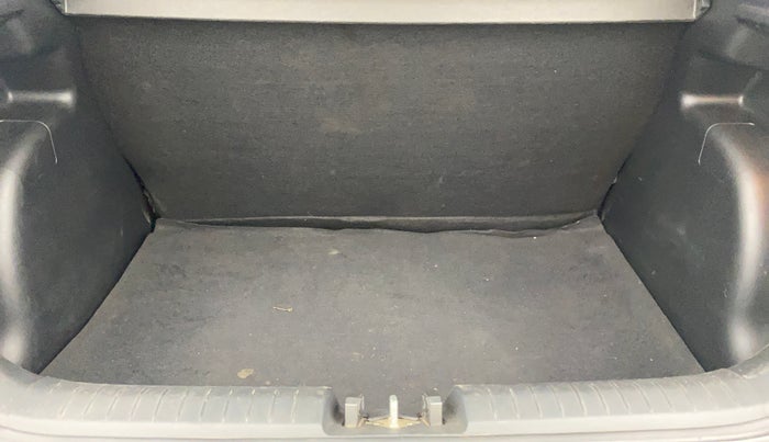 2019 Hyundai VENUE SX 1.0 TURBO, Petrol, Manual, 50,369 km, Boot Inside