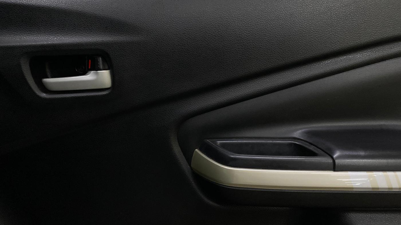 2025 Maruti Celerio ZXI PLUS, Petrol, Manual, 25,235 km, Driver Side Door Panels Control