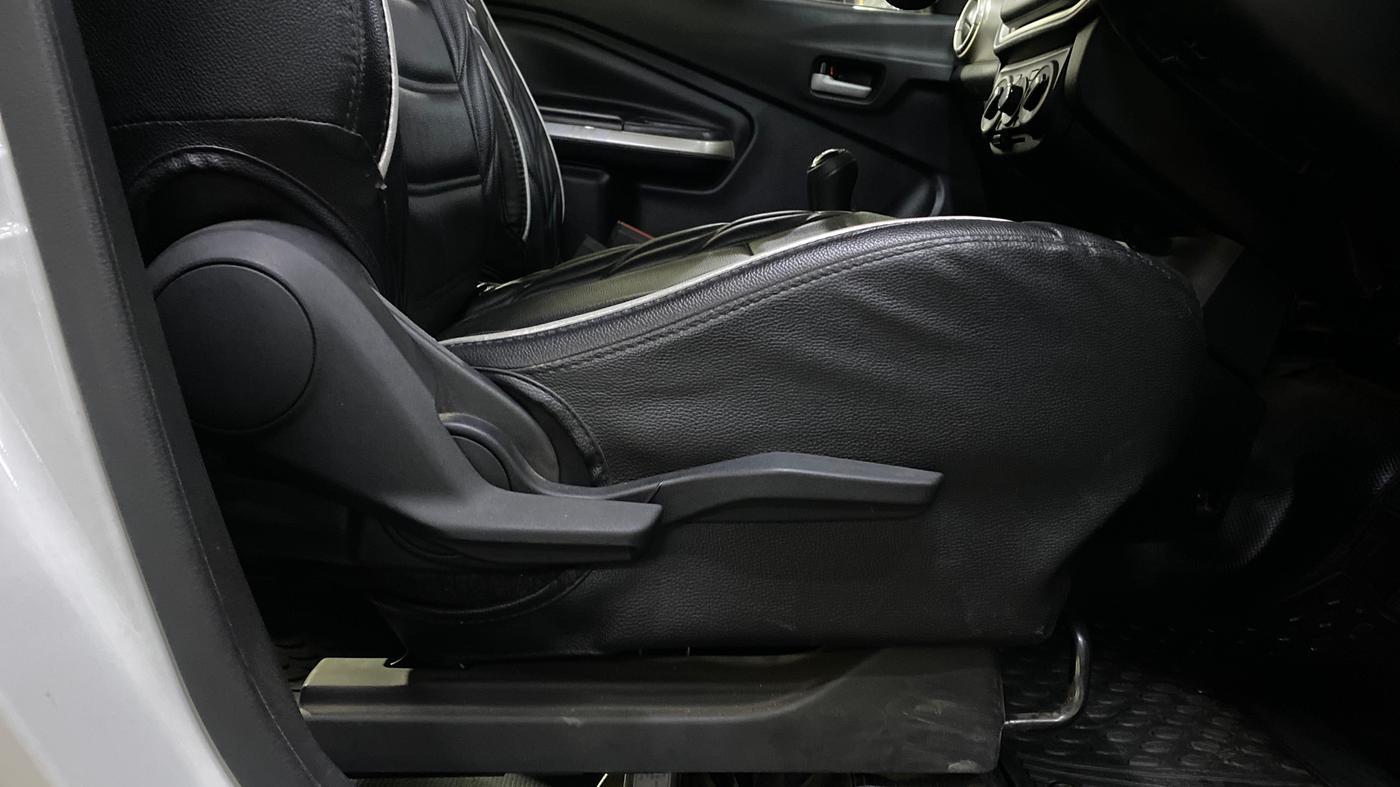 2025 Maruti Celerio ZXI PLUS, Petrol, Manual, 25,235 km, Driver Side Adjustment Panel