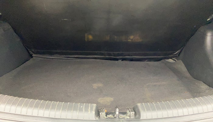 2016 Hyundai Grand i10 ASTA (O) 1.2 KAPPA VTVT, Petrol, Manual, 89,471 km, Boot Inside