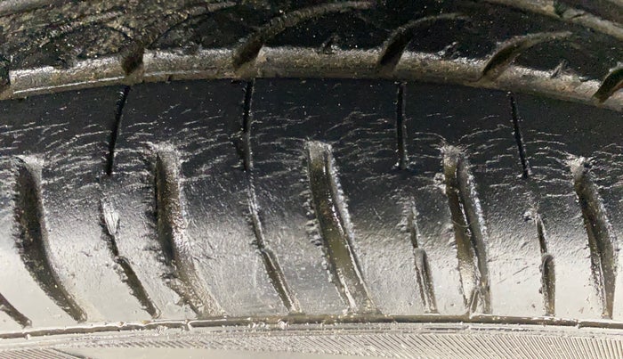 2016 Hyundai Grand i10 ASTA (O) 1.2 KAPPA VTVT, Petrol, Manual, 89,471 km, Left Front Tyre Tread