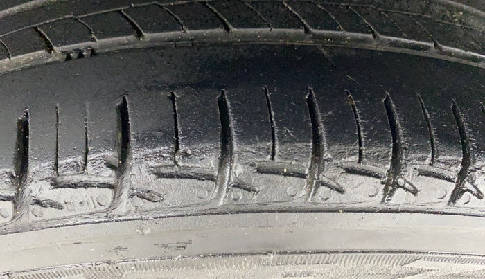 2016 Hyundai Grand i10 ASTA (O) 1.2 KAPPA VTVT, Petrol, Manual, 89,471 km, Left Rear Tyre Tread