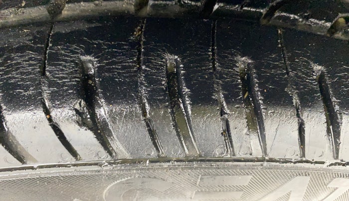 2016 Hyundai Grand i10 ASTA (O) 1.2 KAPPA VTVT, Petrol, Manual, 89,471 km, Right Front Tyre Tread