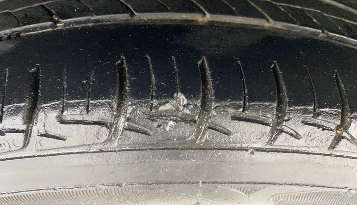 2016 Hyundai Grand i10 ASTA (O) 1.2 KAPPA VTVT, Petrol, Manual, 89,471 km, Right Rear Tyre Tread