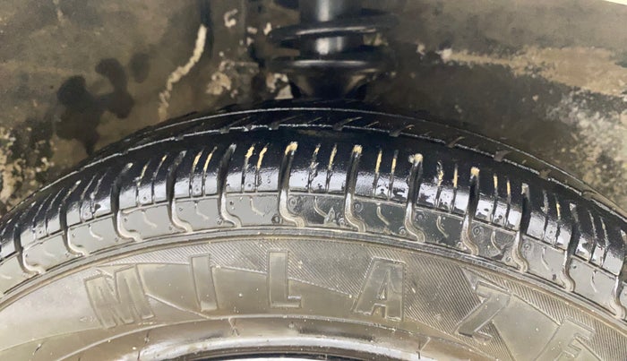 2016 Maruti Alto 800 LXI, Petrol, Manual, 61,741 km, Right Front Tyre Tread