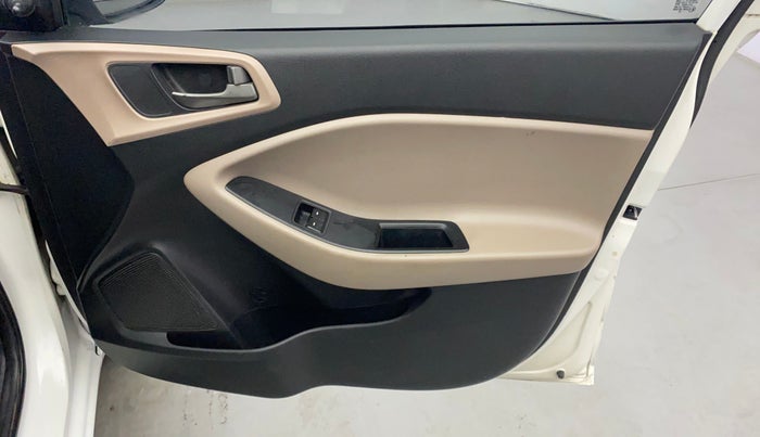 2017 Hyundai Elite i20 ERA 1.2, Petrol, Manual, 85,201 km, Driver Side Door Panels Control